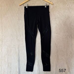 Alo Yoga‎ Womens Leggings XS Black Mesh Panels Ventilated Stretch